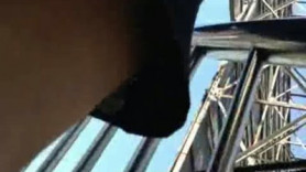 แอบถ่ายใต้กระโปรงสาวออฟฟิต บนสะพานลอย เซ็นทรัล อย่างเด็ดเลยครับเห็นหน้าด้วยครับ