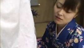 ดูฟรีคลิปโป๊  ใครมีเมียญี่ปุ่นต้องให้ใส่ชุดกิโมโนนะ เห็นแล้วมีอารมณ์ เย็ดแล้วเสียวมา				 สวิงกิ้ง